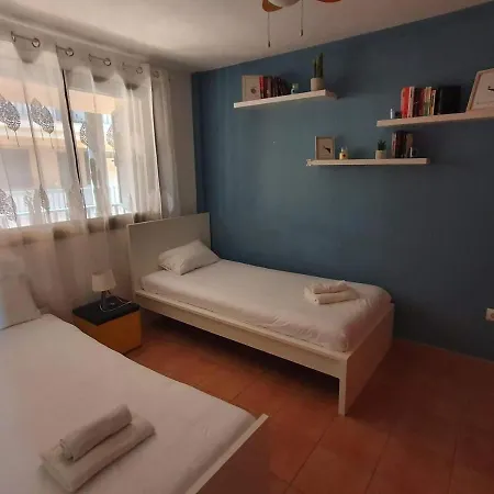 Spacious And Comfortable Paraiso Ii דירה *