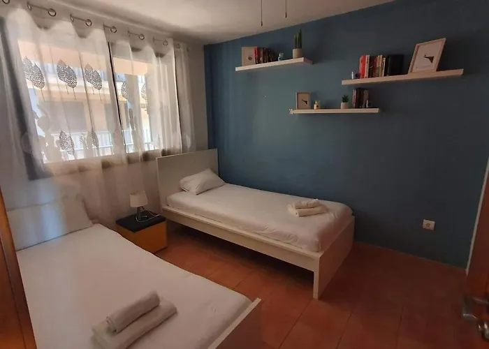 Spacious And Comfortable Paraiso Ii Apartment *